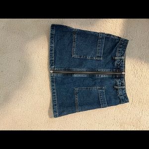 Jean zip front mini skirt